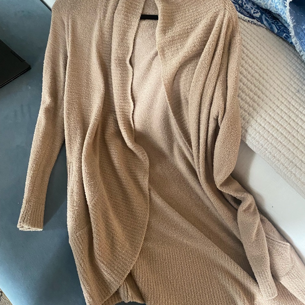 Size small super soft and cozy barefoot dreams